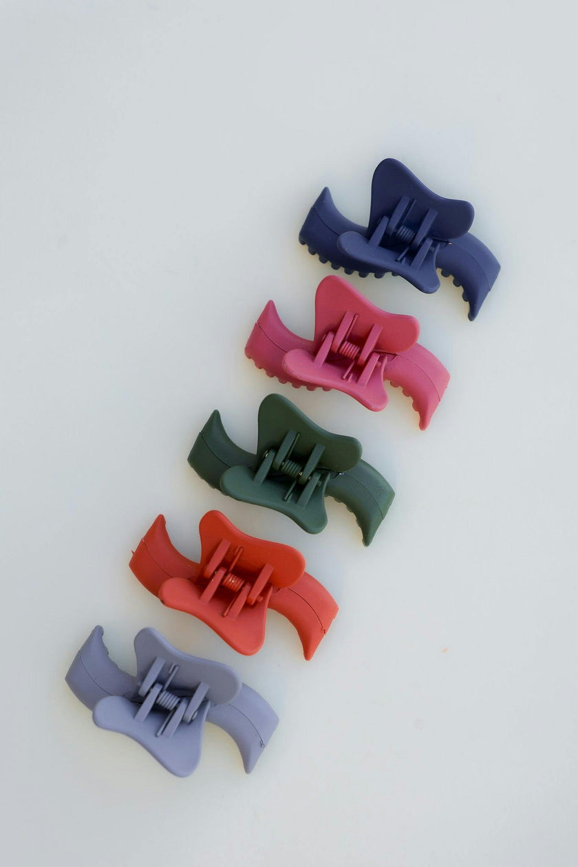 KAXI WAVY MINI HOLD EVERYTHING CLAW