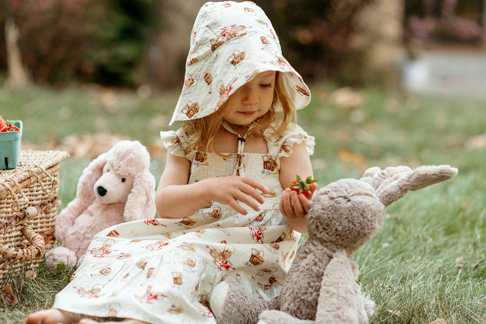 Picnic Wide Brim Sun Bonnet