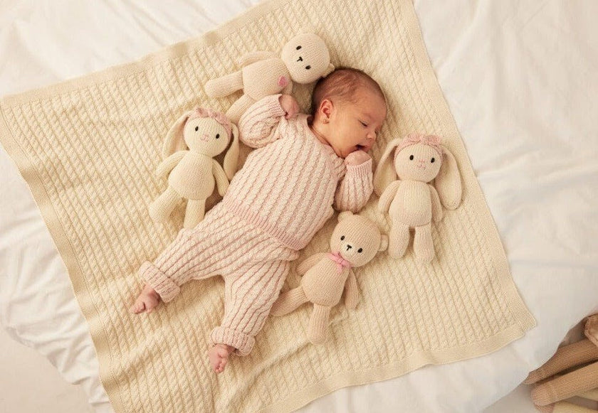 The Baby bear 8.5" Shell pink & strawberry