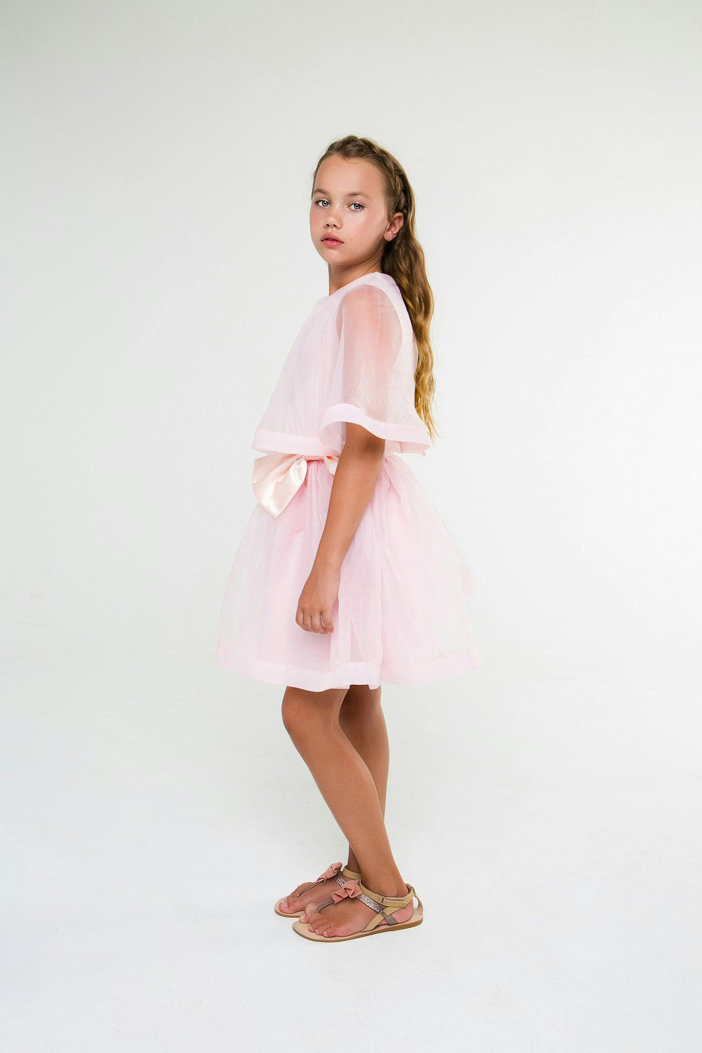 Madeleine (light blue)