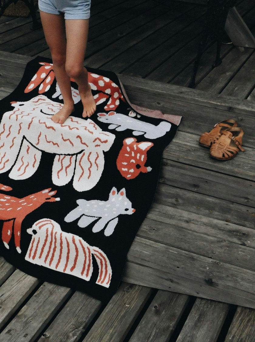 Bow Wow Knit Midi Blanket