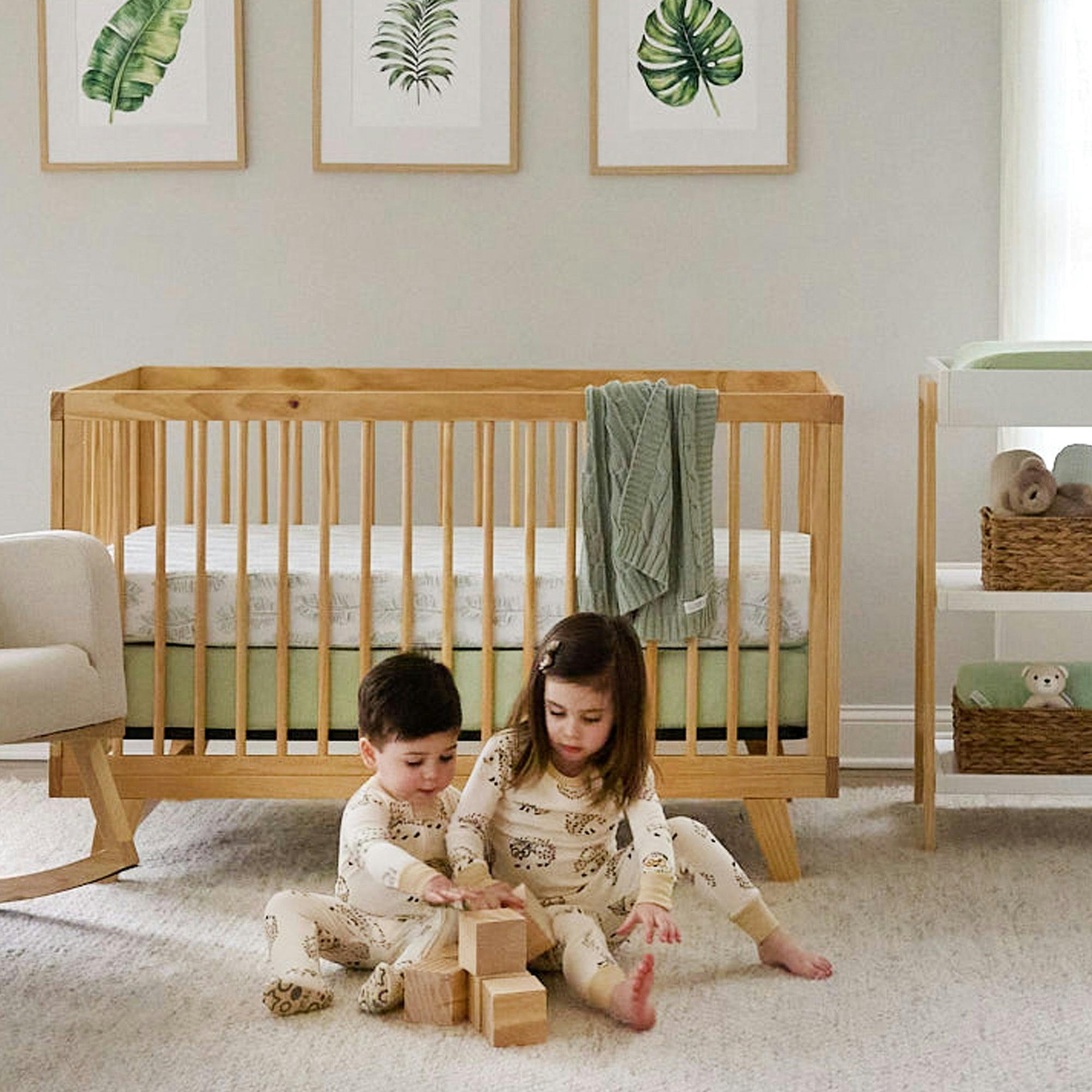 FRANKIE Fitted Crib Sheet