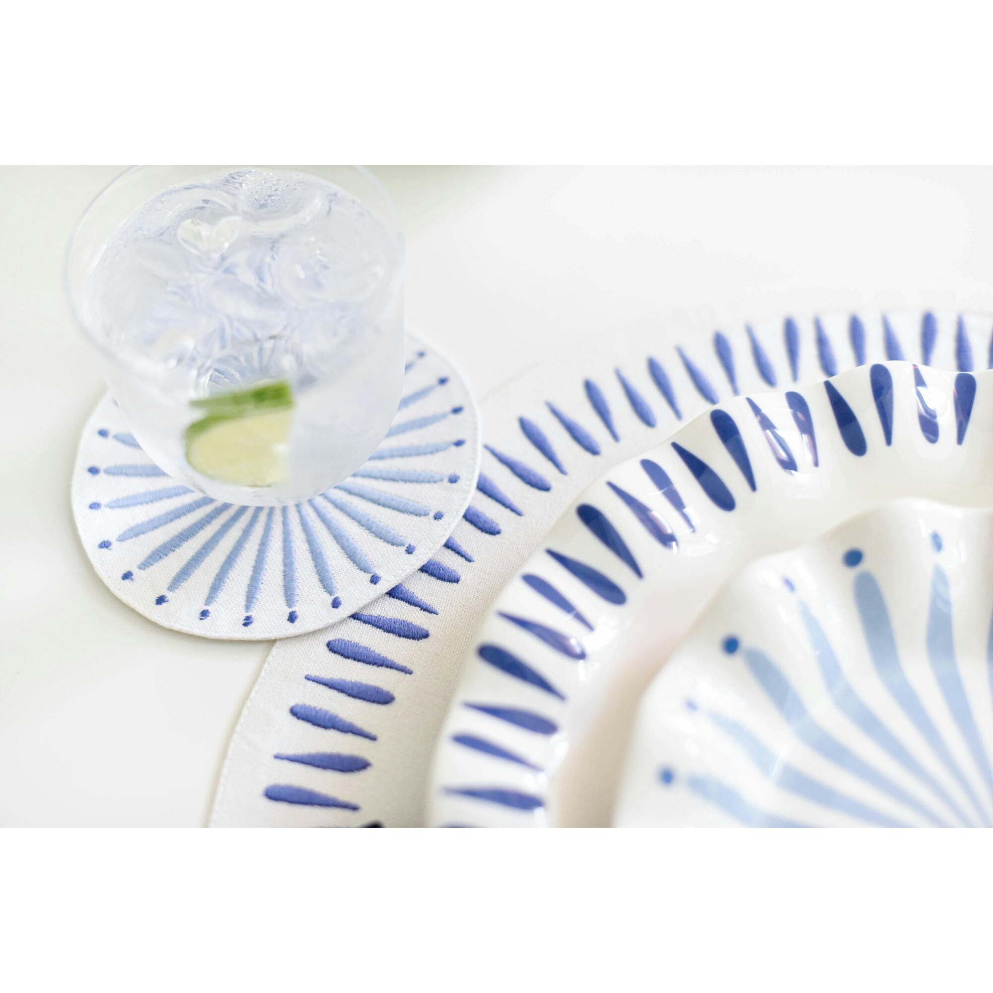 Iris Blue Burst Round Cocktail Napkins