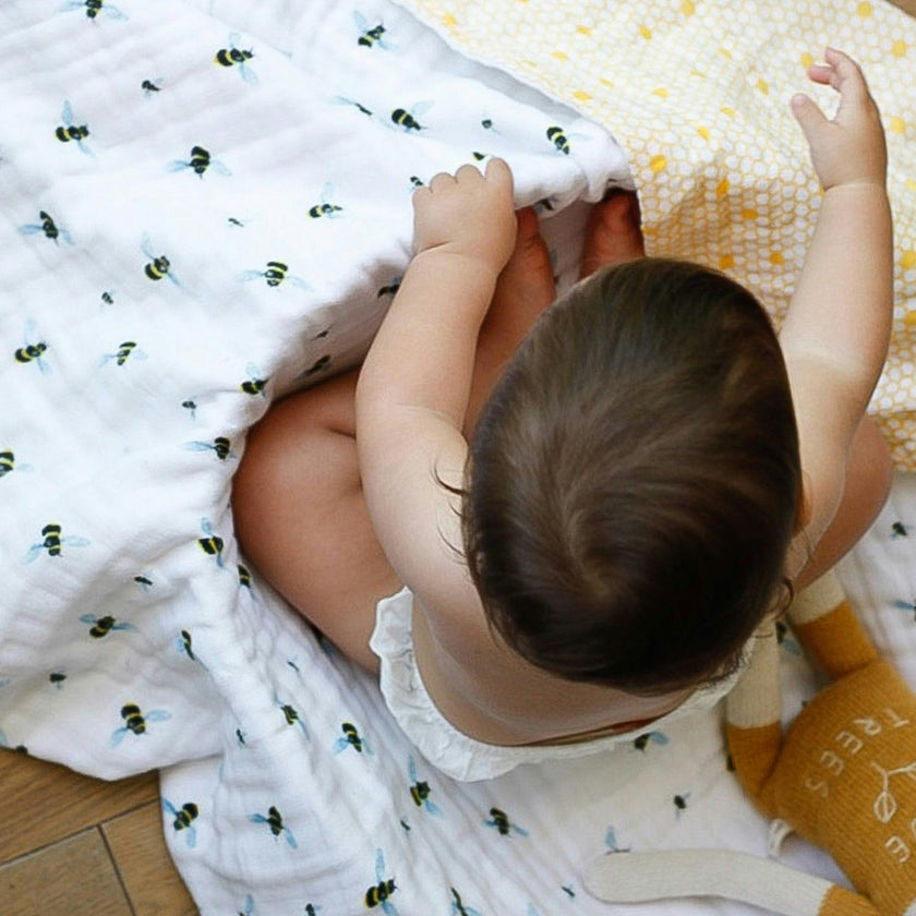 Organic Muslin Four-Layer Reversible Snug Blanket