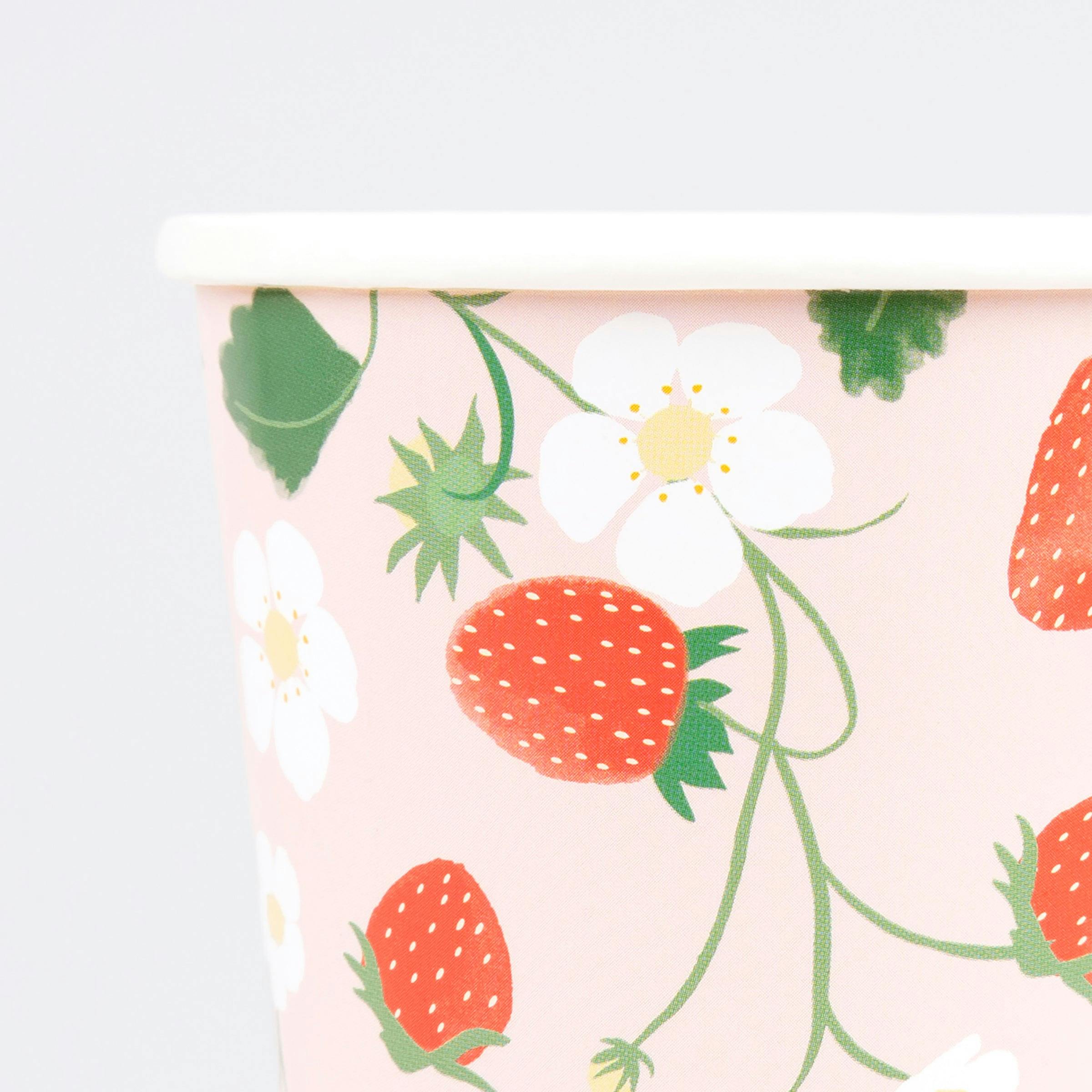 Strawberry Pattern Cups