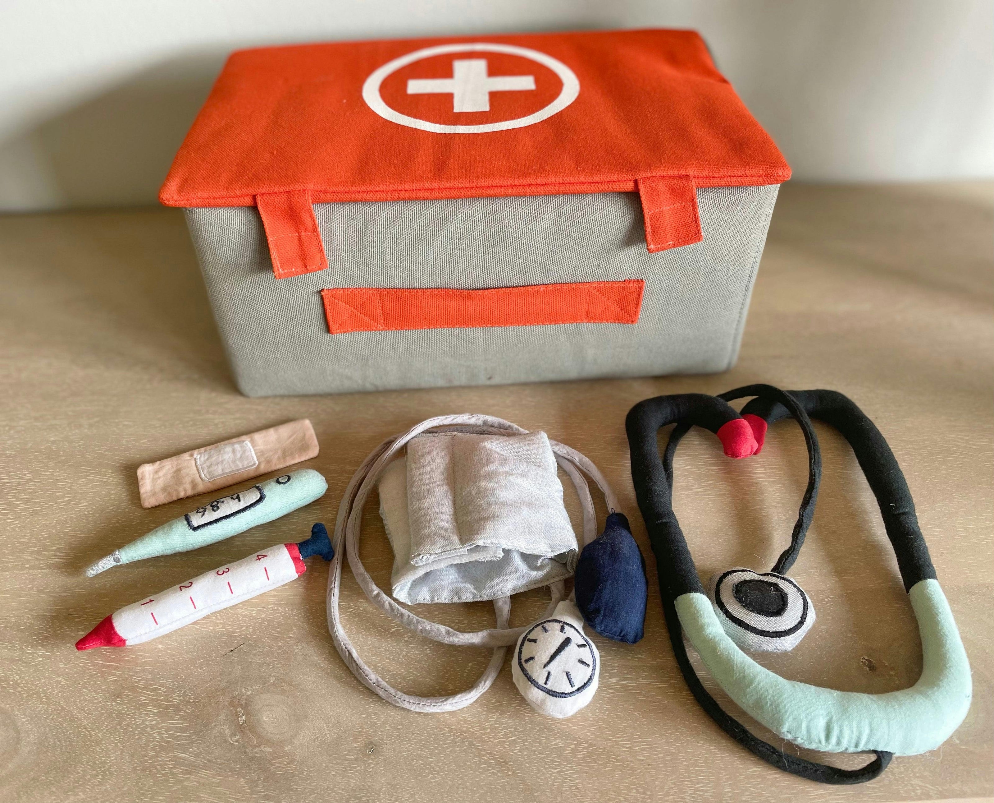 Pet Hospital Doorway Tent with Play Accessories