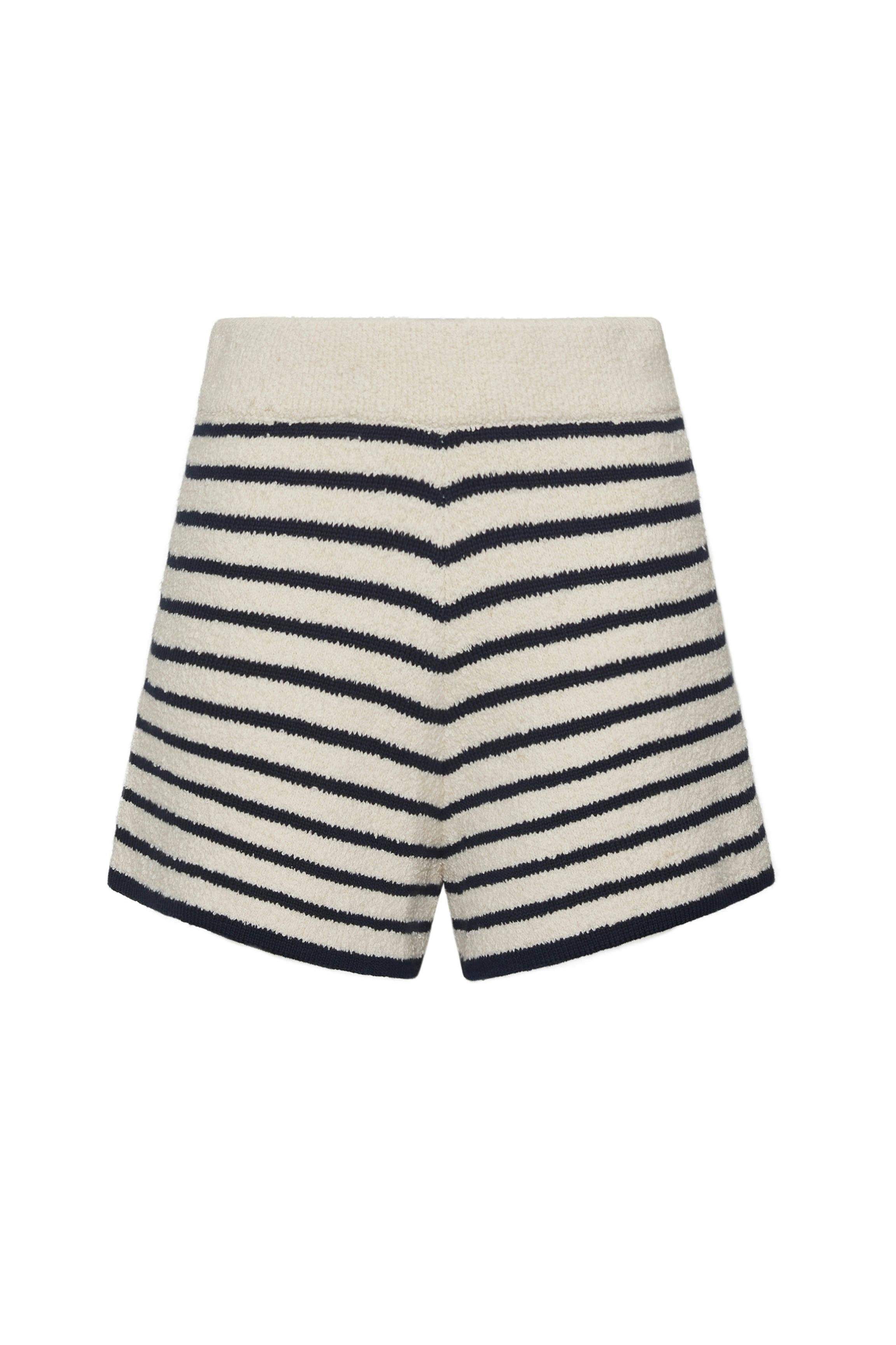 RAYA SHORT