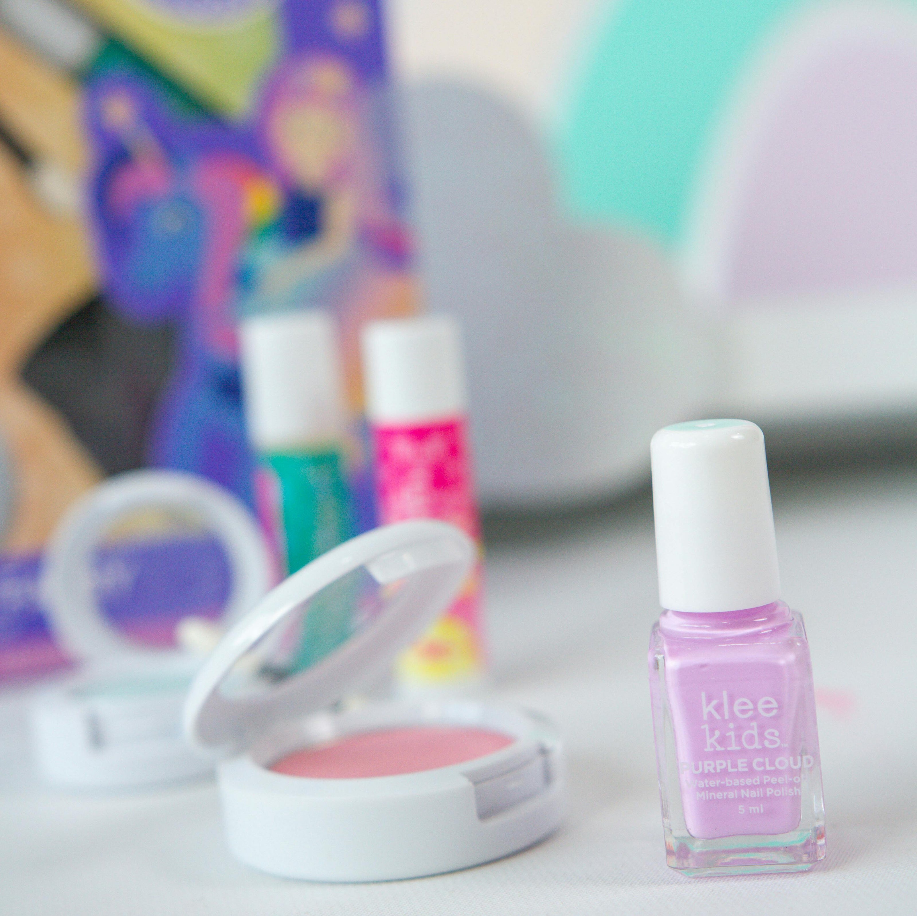Unicorn Cloud Fairy - Kids' Deluxe Mineral Play Makeup Kit