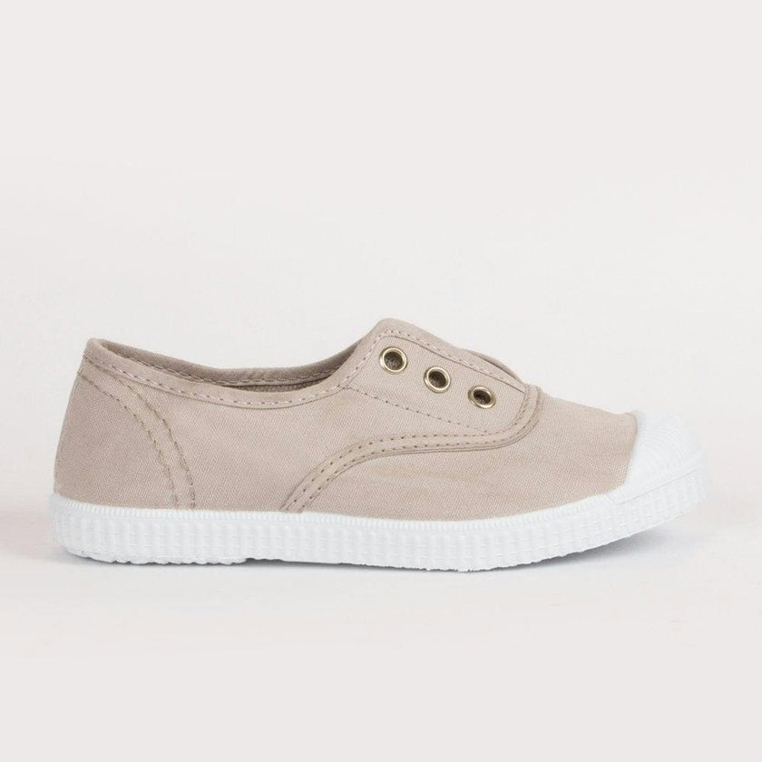 Hampton Canvas Plum Plimsolls in Putty