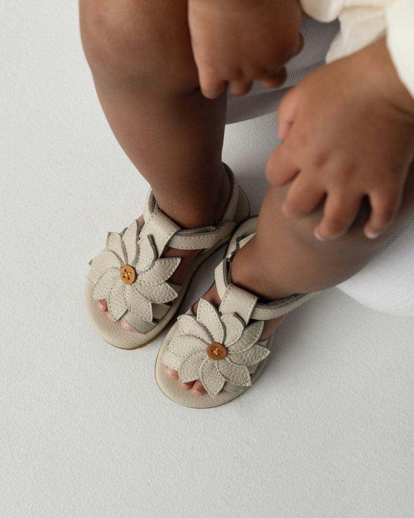Tuti Fields Sandals | Daisy | Off White Leather
