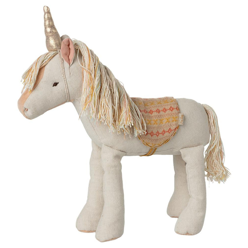 Unicorn, Medium