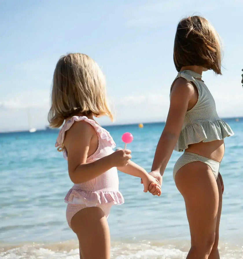 Girls' one-piece swimsuit with lilac ruffles | CANDY 1P