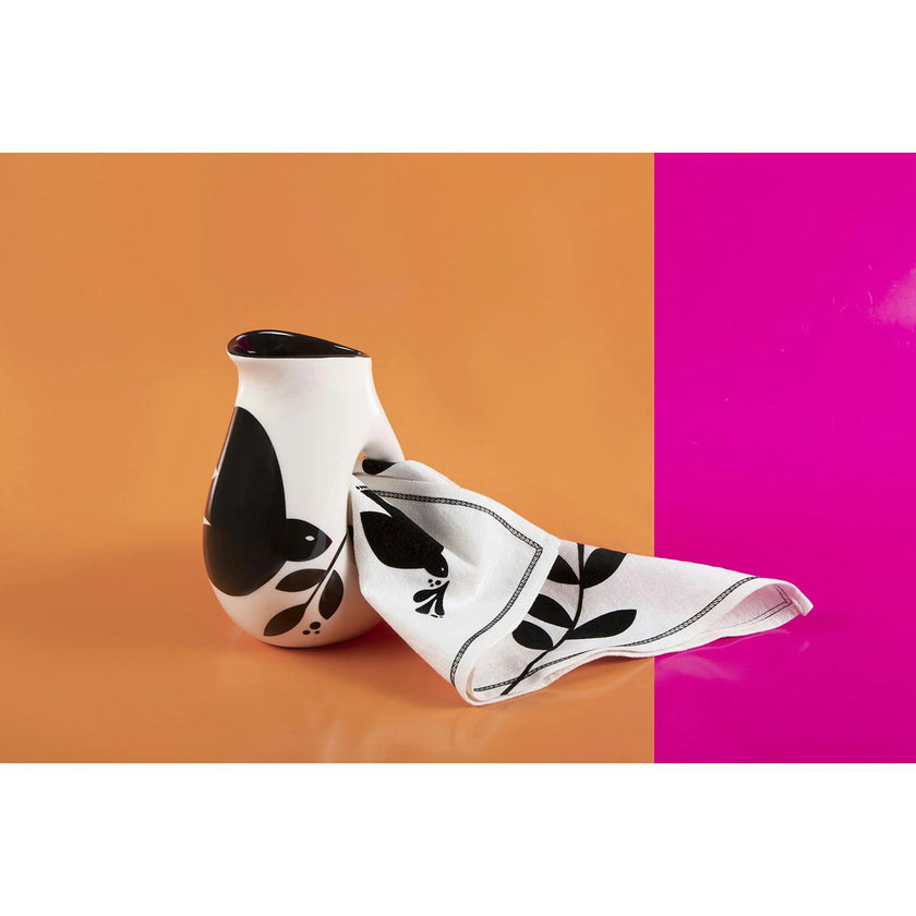 Schmooze Jug & Cloth Set