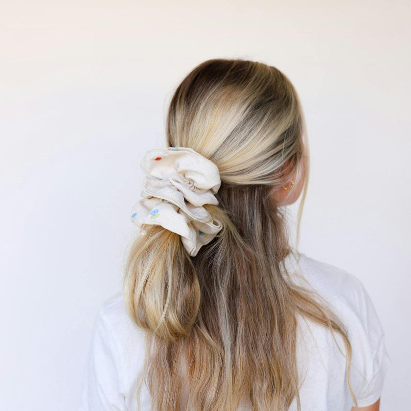 CREAM FARMERS MARKET CORSET SCRUNCHIE
