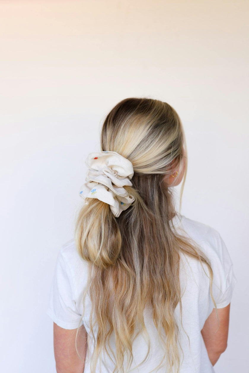 CREAM FARMERS MARKET CORSET SCRUNCHIE
