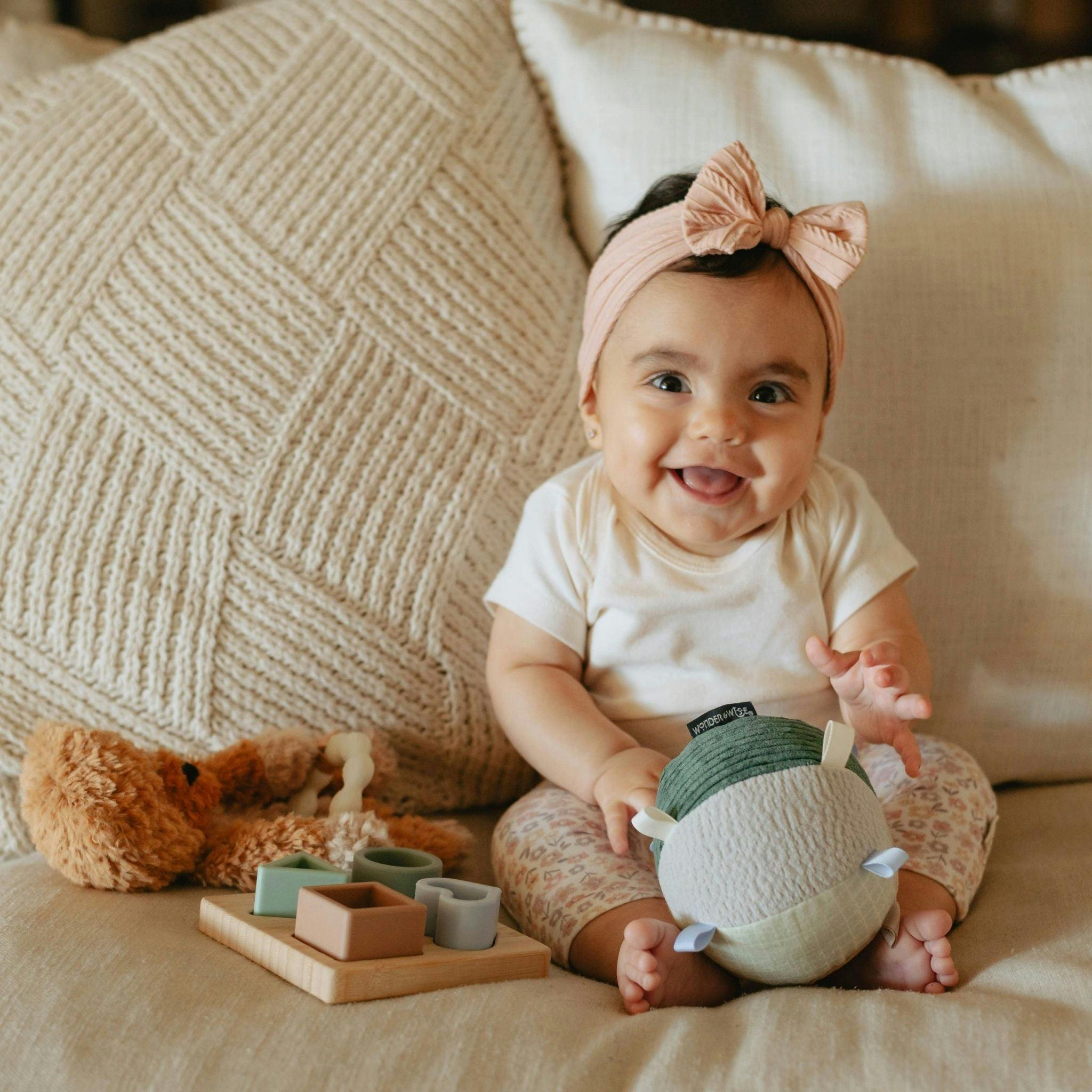 Hello Baby 6-9 Month Gift Set
