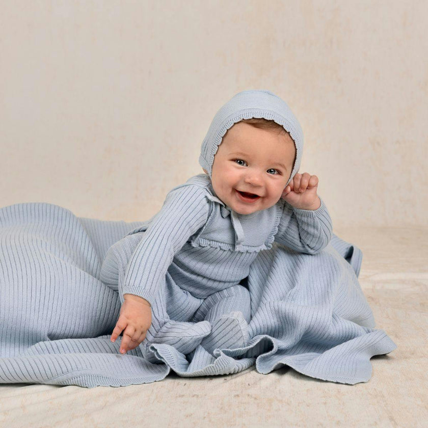Scallop Trimmed Rib Knit Blanket Ivory
