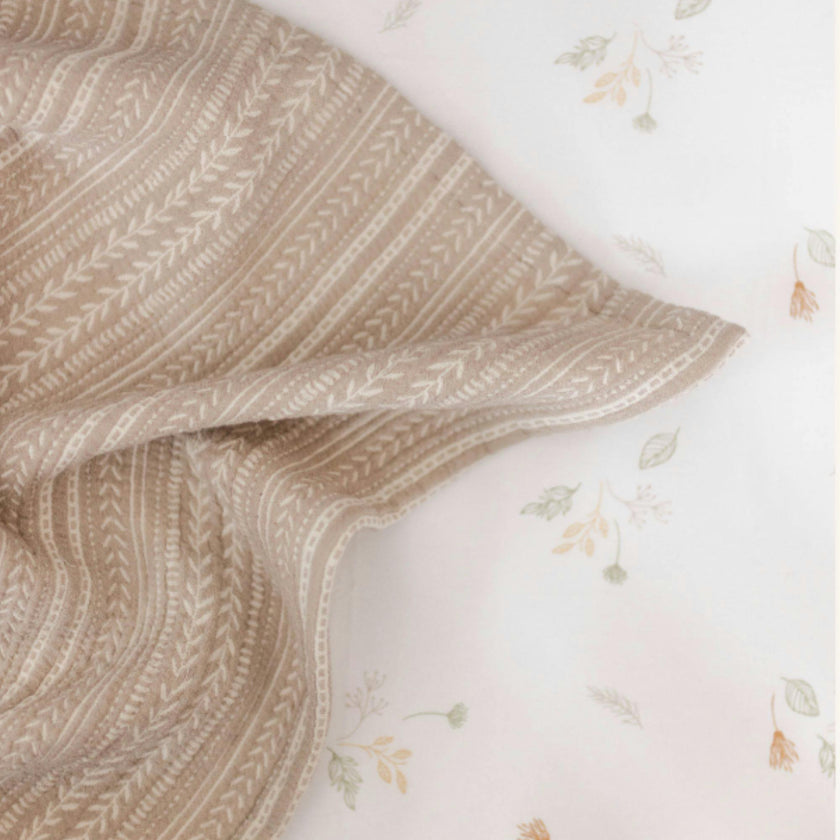Willow Dainty Leaf Cotton Fitted Crib Sheet