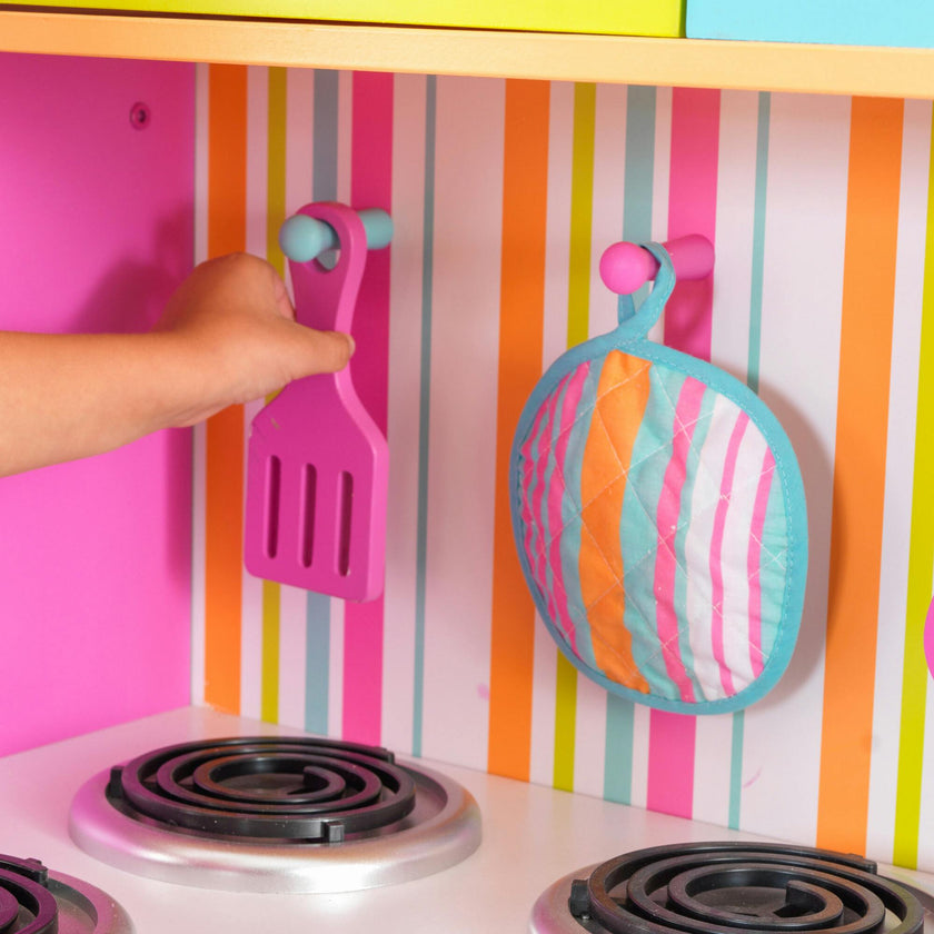 Deluxe Big & Bright Kitchen