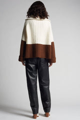 UMA COLOR-BLOCK PONCHO