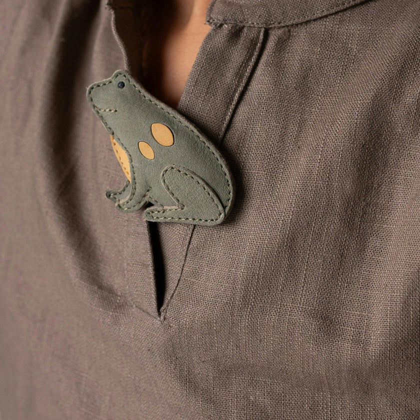 Lipu Clip | Frog | Stone Nubuck