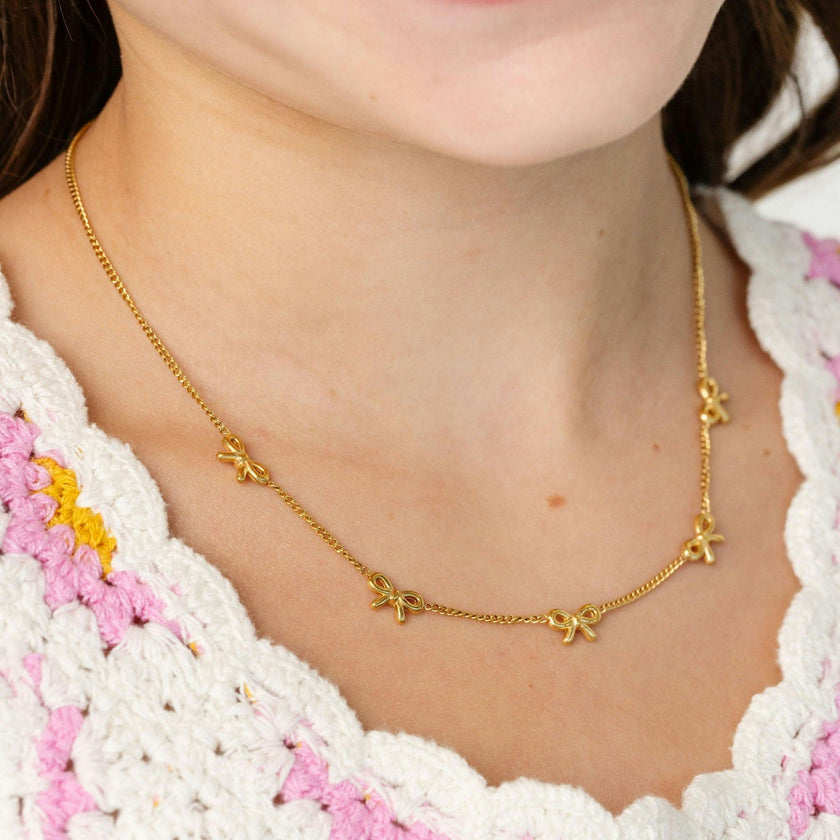 Bow Repeat Necklace