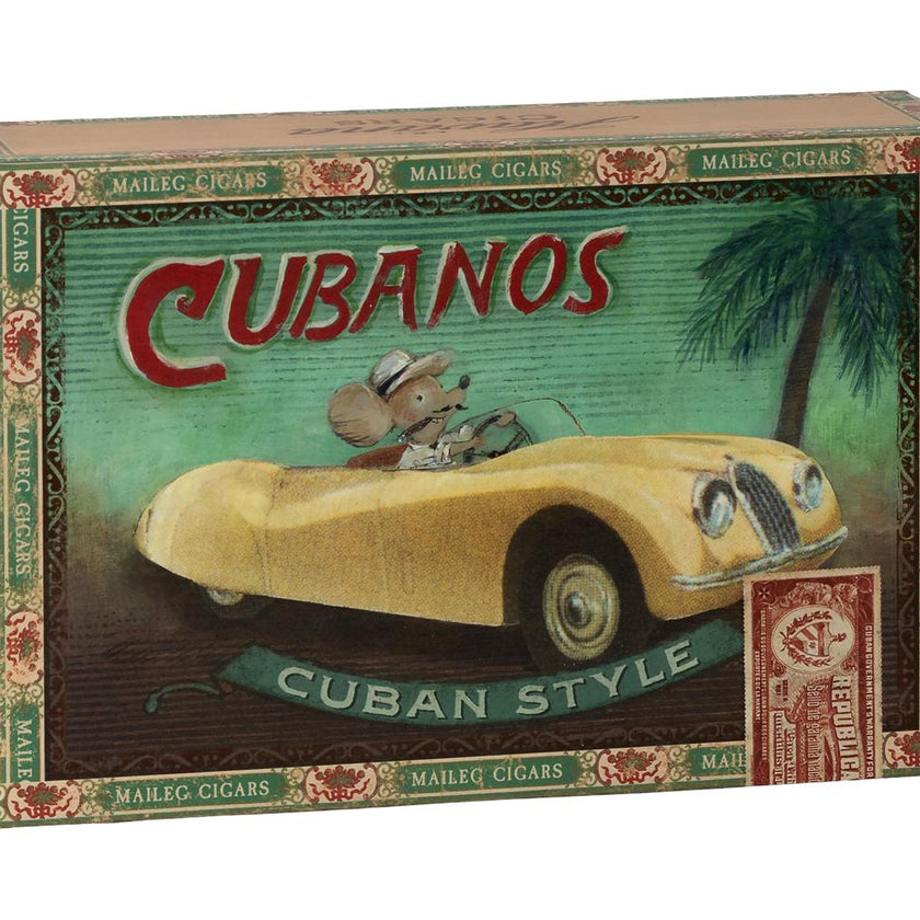Grandma and grandpa mice in cigarbox
