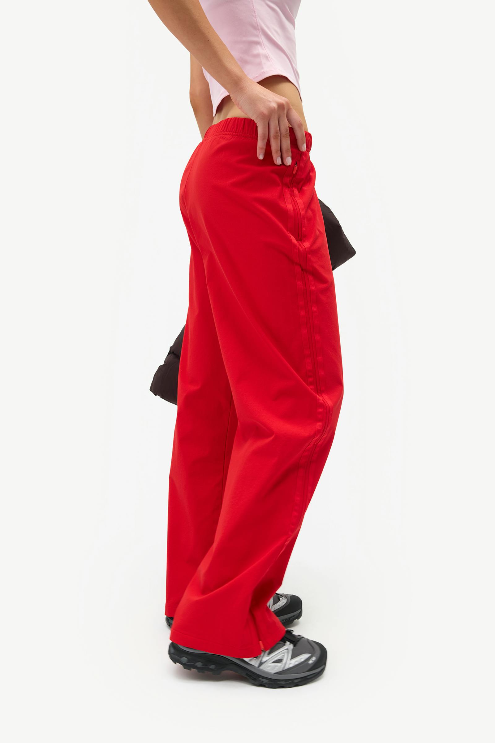 Irene Pant, Rouge