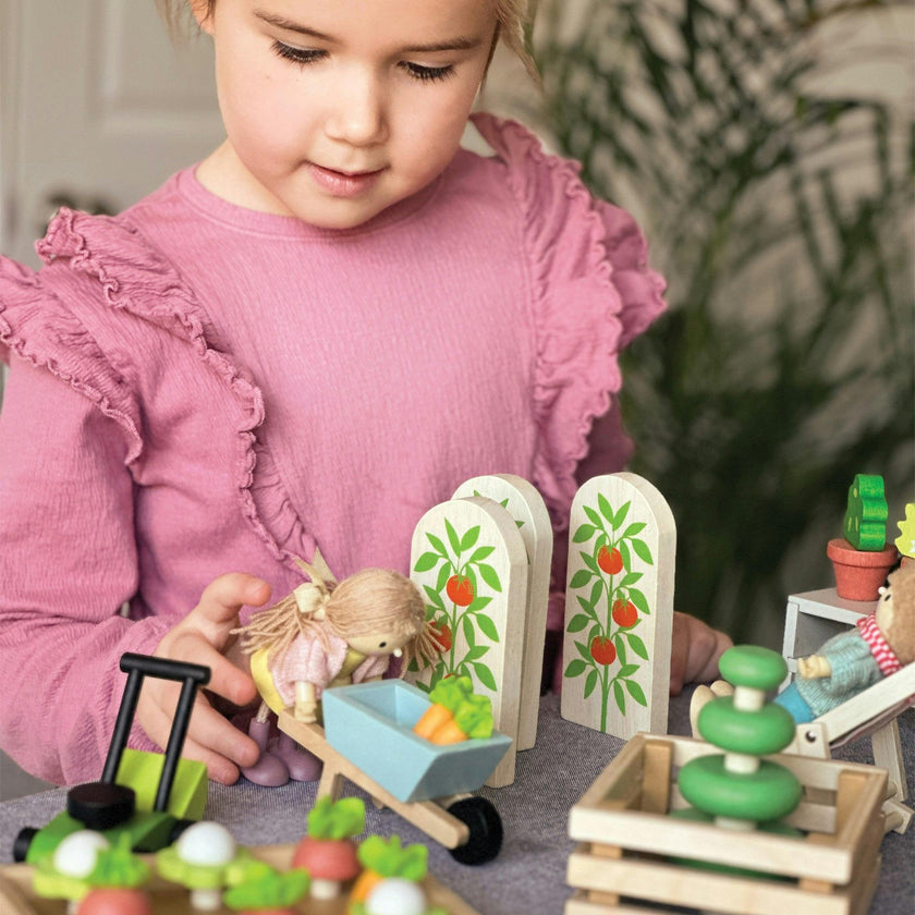 Greenhouse and Garden Set