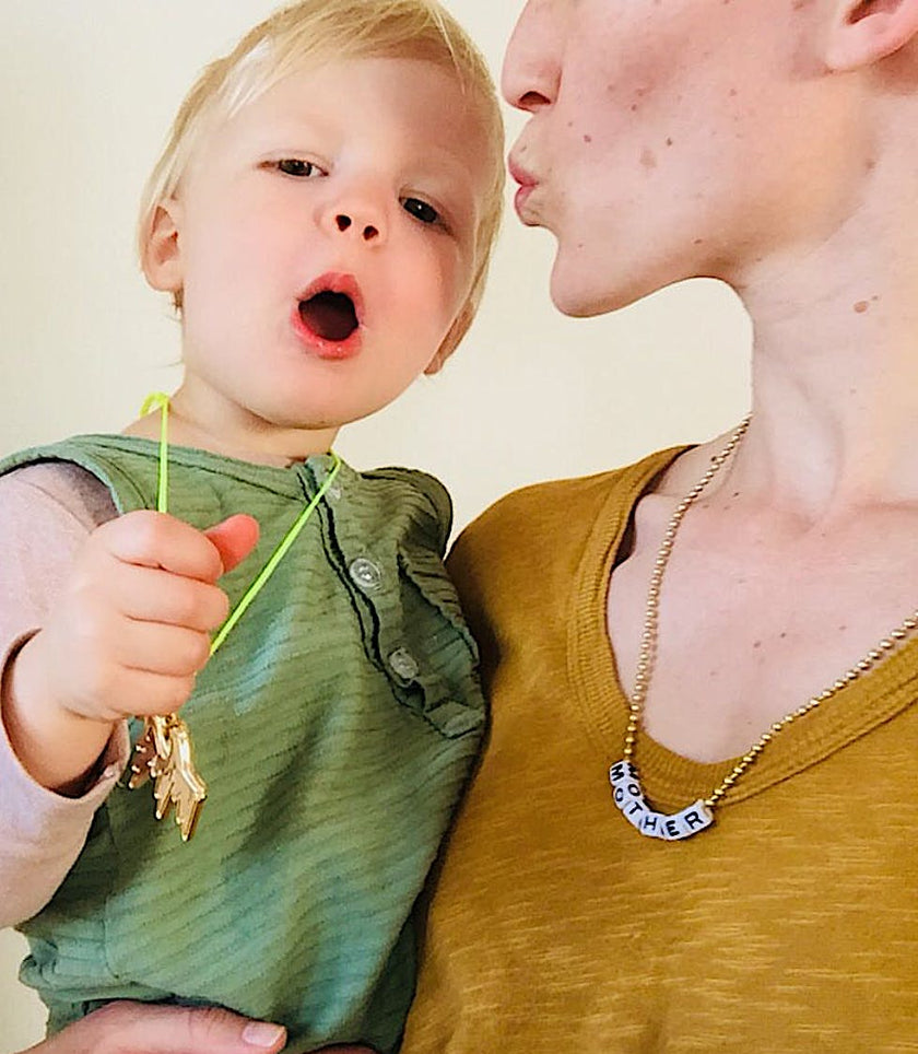 MOTHER NECKLACE