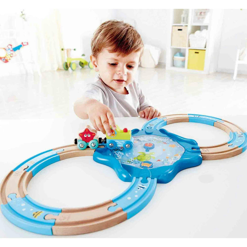 Hape: Undersea Figure 8&nbsp;- Wooden Train Track Playset