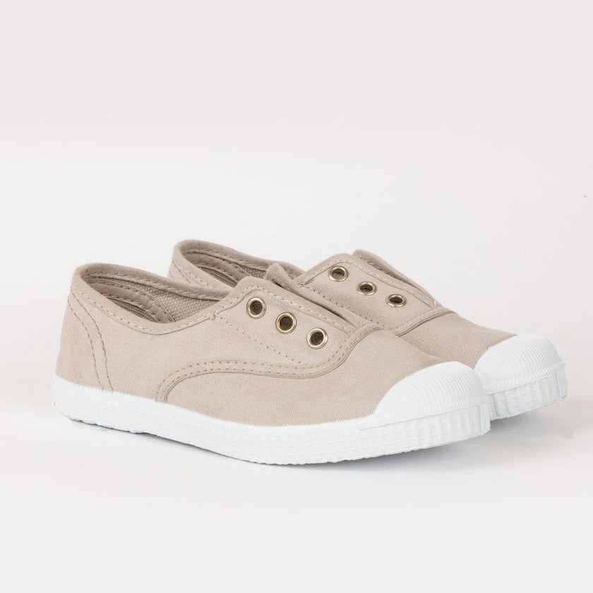 Hampton Canvas Plum Plimsolls in Putty