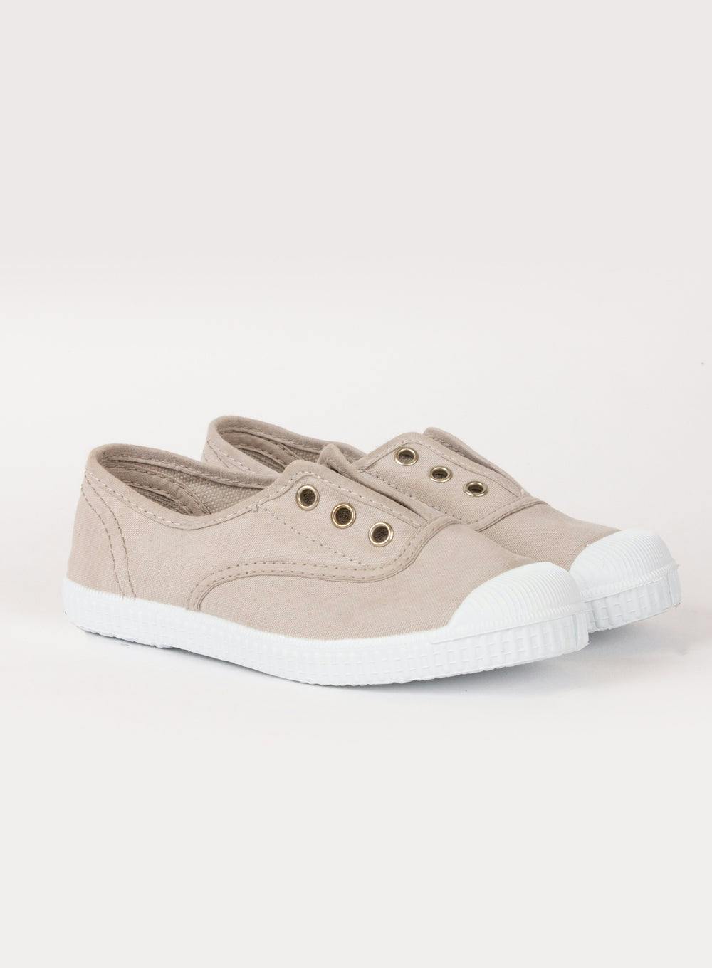 Hampton Canvas Plum Plimsolls in Putty