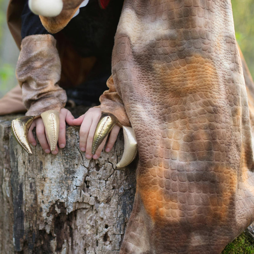 Grandasaurus Triceratops Cape with Claws
