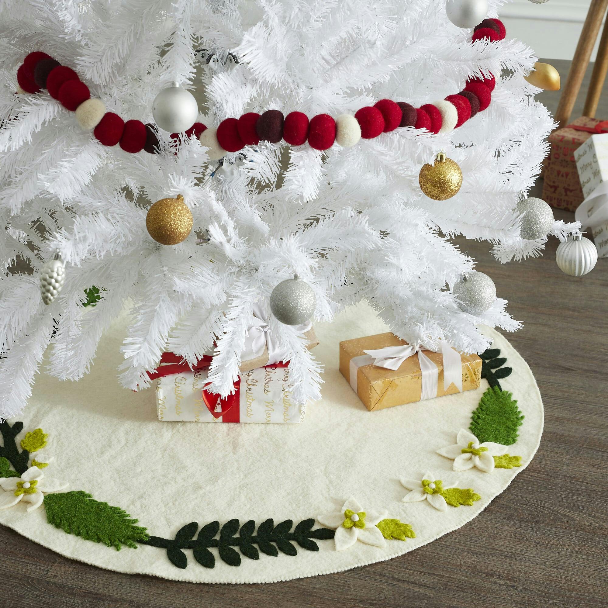 Handmade Christmas Tree Skirt in Felt - Greenery Border on Cream