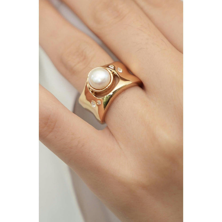 Dawn Light Pearl Wide Ring