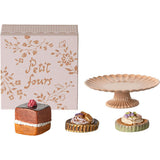 Cakes and cakestand, Mini