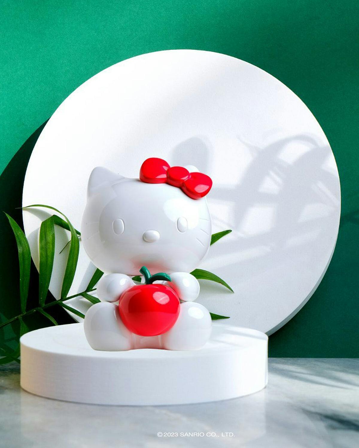 Hello Kitty APPLE White with Red Apple 10in
