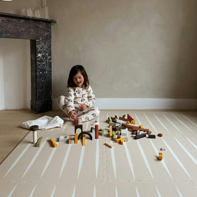 Lucio - Desert Sand - Play Mat, Stripes