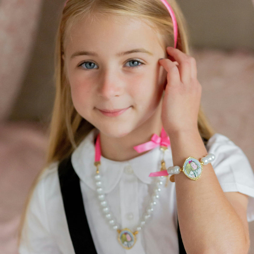 Eloise™ Pearl Bow Necklace