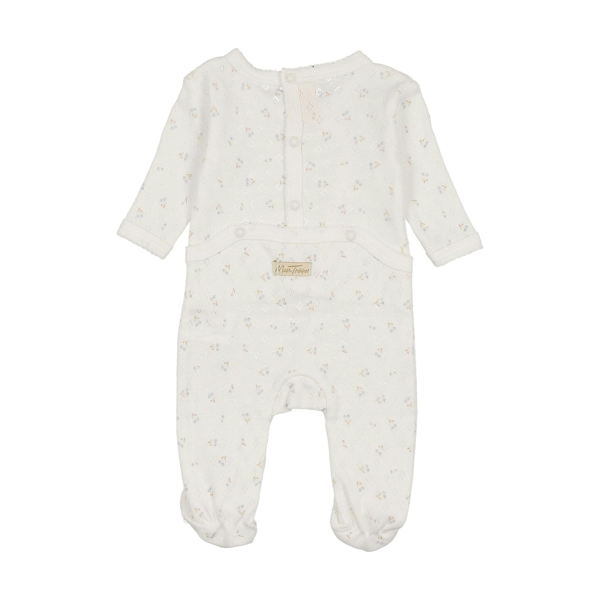 Spray of Berries Layette Set Ivory