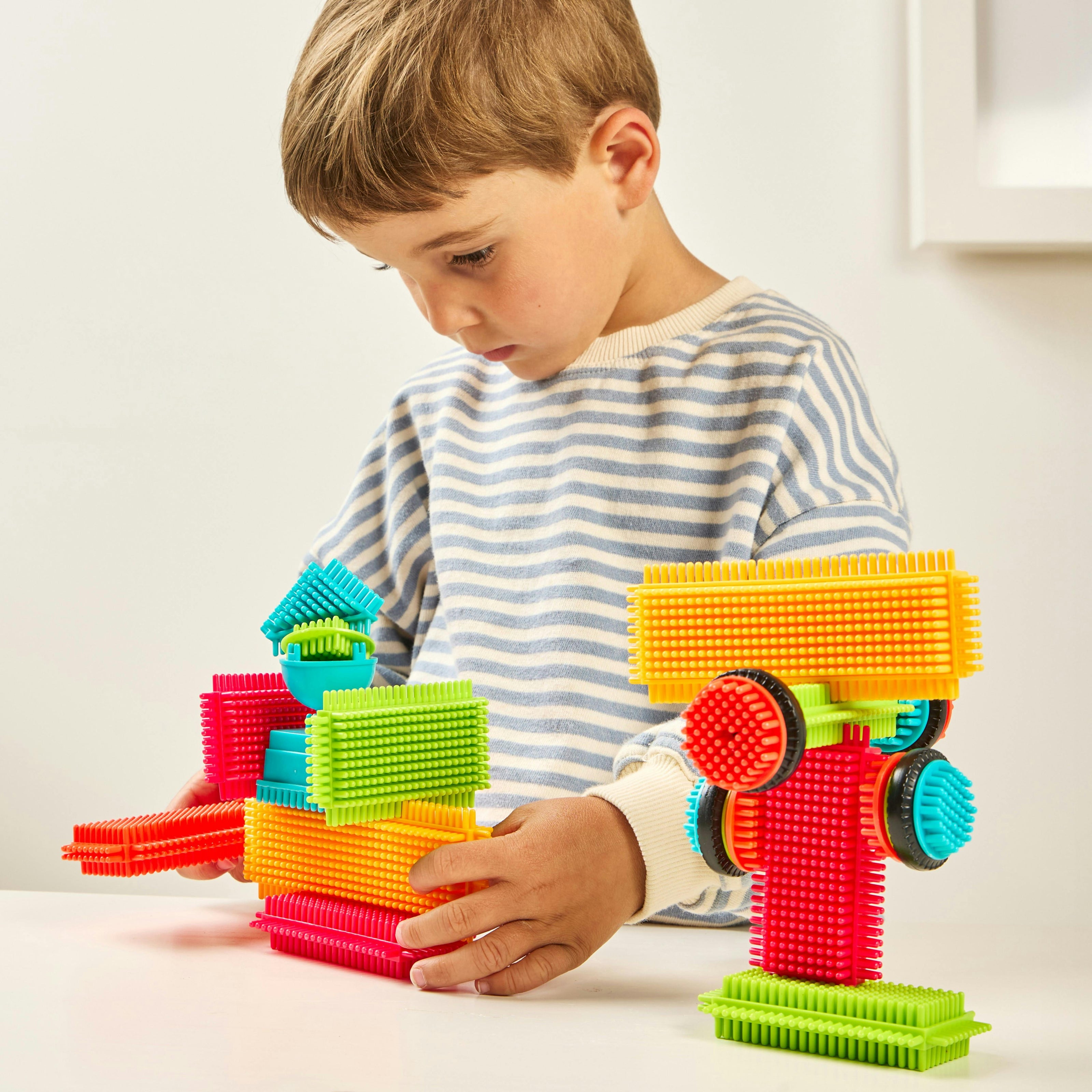 Pegy Bricks All On Board