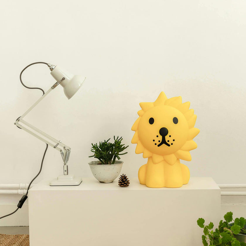 Mr Maria Lion Lights
