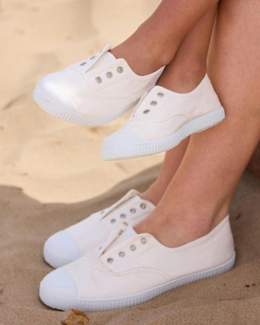 Hampton Canvas Plum Plimsolls in White