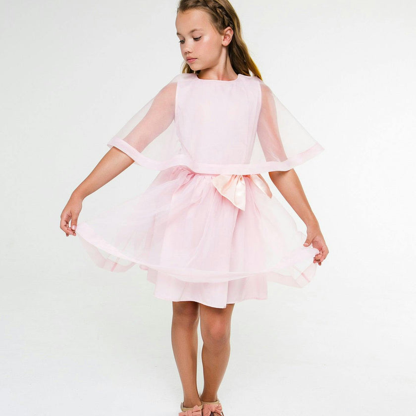 Madeleine (light blue)