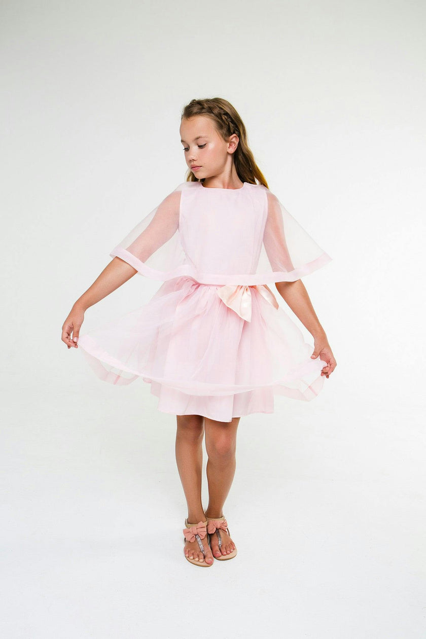Madeleine (light blue)