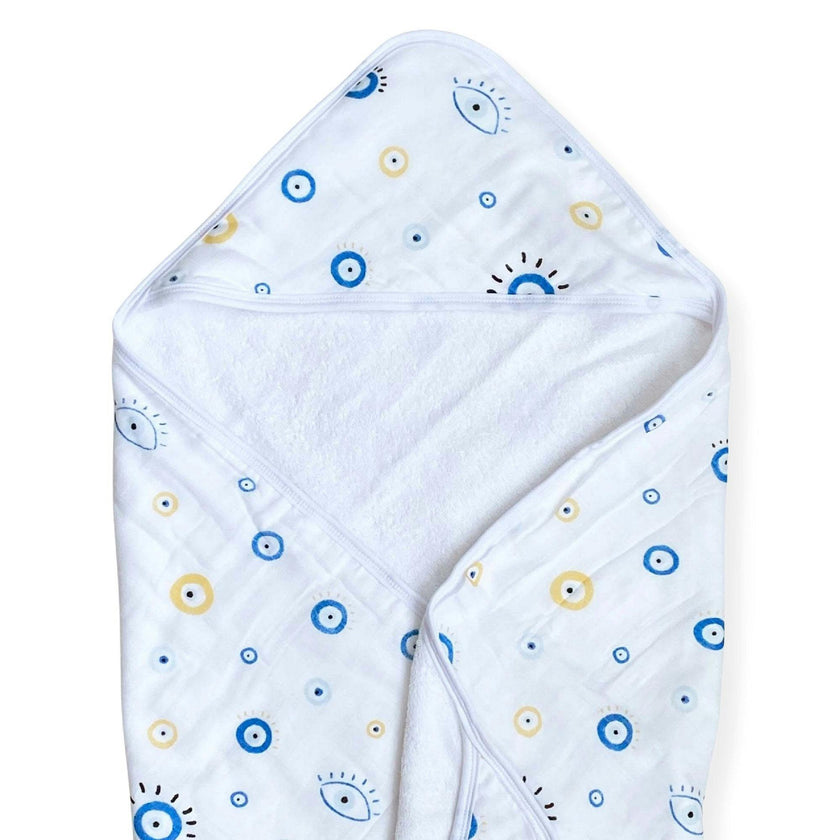 Hooded Towel in Ribbits by the Pond