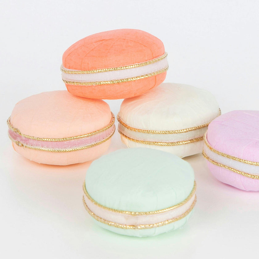 Meri Meri x Ladurée Paris Macaron Surprise Balls
