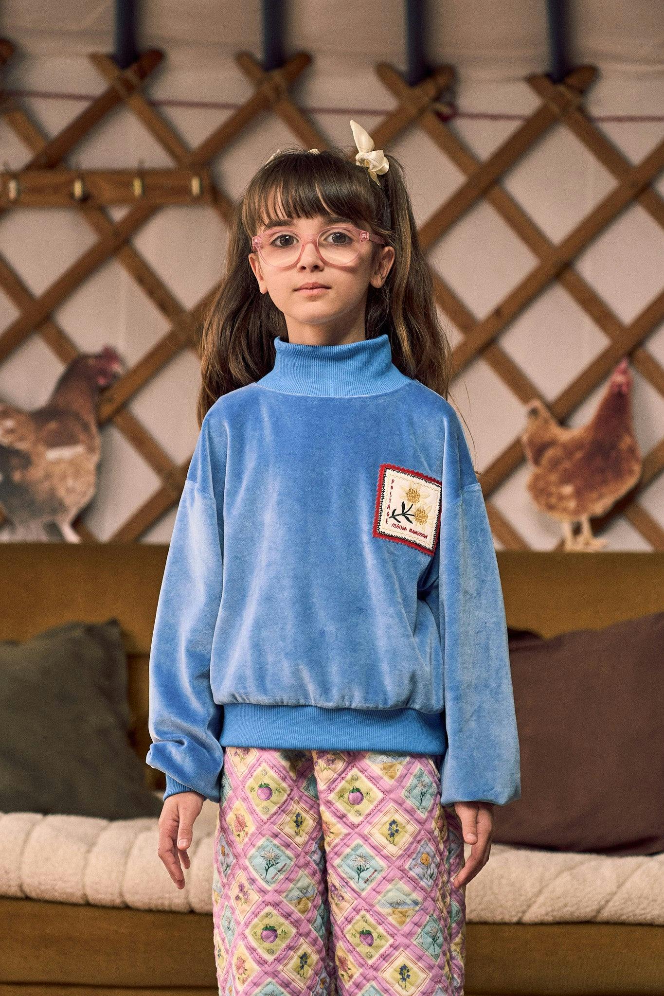 POSTCARD VELVET SWEATER BLUE