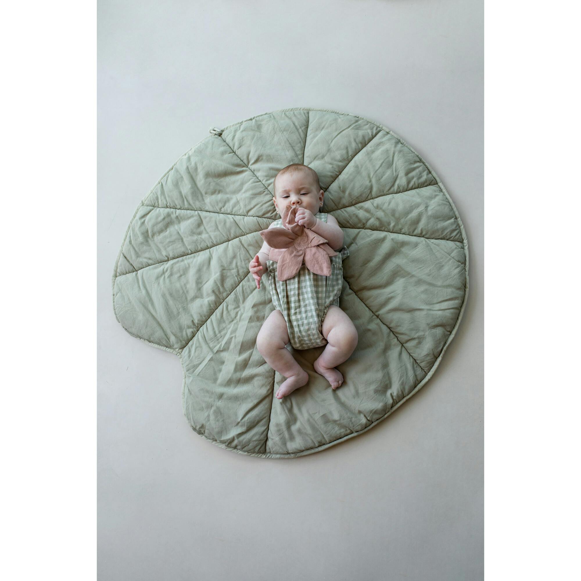 Play Mat Water Lily Olive